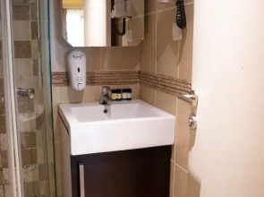 The Hera Suit Hotels