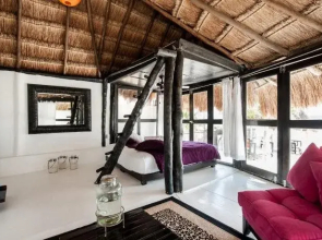 Shambala Petit Hotel