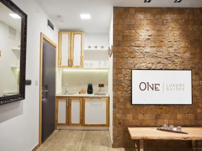 One Luxury Suites