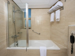 Отель Pearl Swiss Hotel