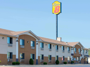 Super 8 by Wyndham Ripley