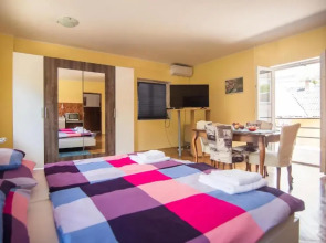 Studio apartman Second Serve