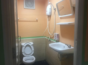 Ruean Mai Hom - Hostel