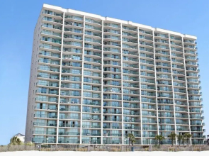 Ashworth 904 - 3 Br condo by RedAwning