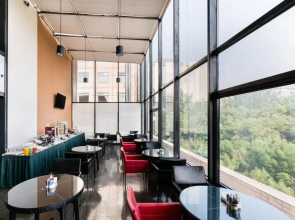 Sunjoy Hotel