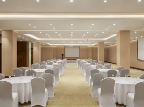 Radisson Hotel Muscat Panorama