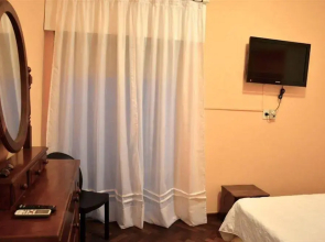 Lemmy Hostel Boutique