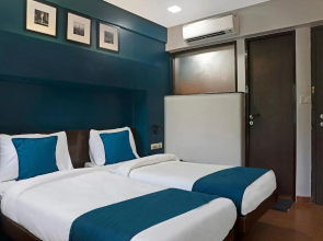 SilverKey Executive Stays 42667 Golden Swan