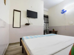 OYO 13347 Home Studios Kasauli