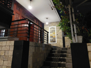 Dewi House Pondok Hijau Parongpong Bandung 1