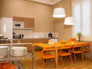 Born Barcelona Hostel