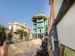OYO 65076 Hotel Baghban