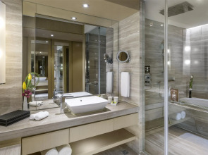 InterContinental Shanghai Jing’ An by IHG