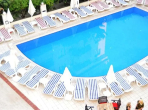 Almena Hotel