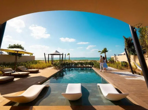 Bab Al Nojoum Hudayriyat Villas