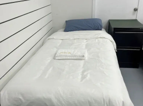 3 single and 2 sofa beds Studio Suite 7