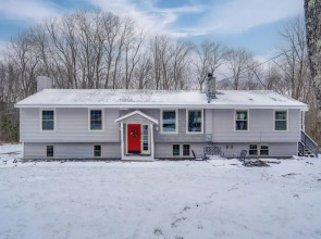 5 Mi to Mt Snow: Secluded Family Home w/ Game Area