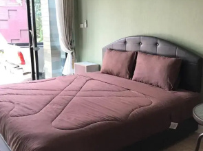 7 House
