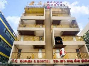 Townhouse Oak Sr Hotel Wakad
