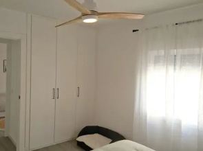 3 Bed Apt Sleep 6 - Pets, Balcony, Parking, Wifi