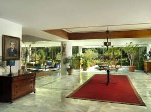 Dionysos Hotel