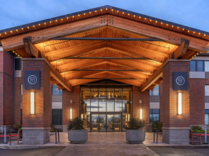 Best Western Premier Boulder Falls Inn
