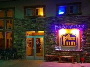 A Riverside Inn Travelodge by Wyndham