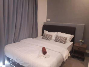 Halo Hotel