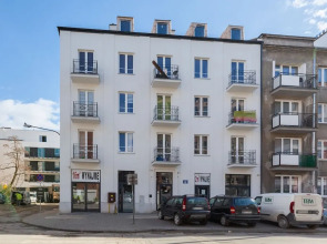 Modern Studio for Two by Renters