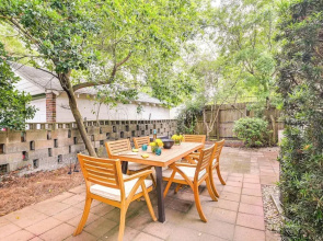 Cute Georgetown Villa < 1 Mi to Historic District