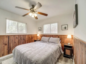 Near Fossil Creek & Trails: Scenic Pine Cabin!