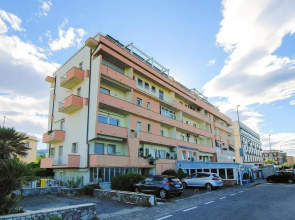 Awesome Apartment in Marinella di Sarzana With Wifi and 2 Bedrooms