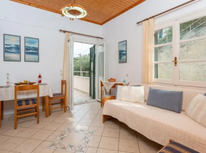 Theophilos 1 Walk to Beach Sea Views A C Wifi Car Not Required - 219