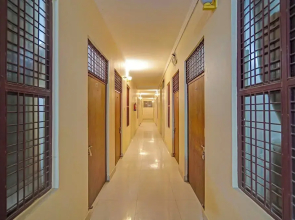 Fabhotel Hare Rama