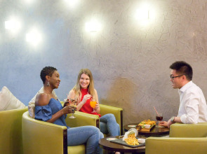 Отель ibis Al Rigga