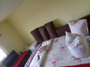 Room in Guest Room - Idylic Family Sejour With Hottube in Green Land
