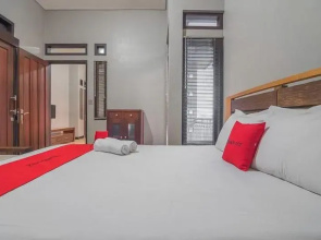 RedDoorz Syariah near Politeknik Negeri Bandung 3