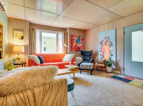 Lustron of the Lakes: Retro MCM Gem in Tangletown