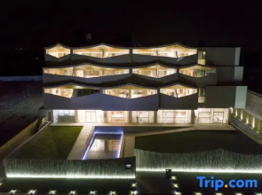 Yuntaishan Sky Courtyard Design Guesthouse