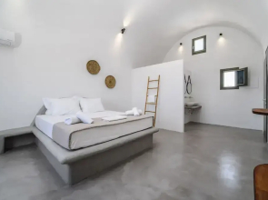 Amethyst Luxury Suites - Oia Junior Suite