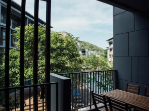 23 Degree Condominium R76