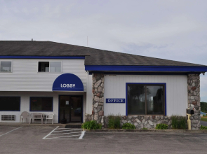 Super 8 by Wyndham Petoskey