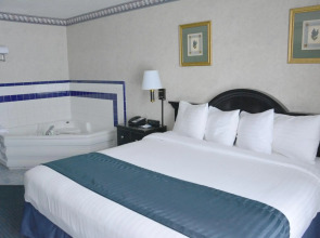 Travelodge by Wyndham Milwaukee