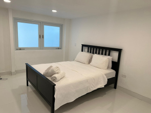 Majestic 2-Bedroom Beachside Suite