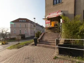 Jane's Attic Apartment