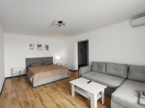 Аbazhur on Kareltseva 101