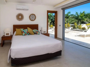 Nicole ApartHotel