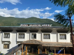 Hotel Classic Wood