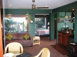 9th Green Studio
