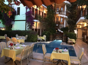 Hotel Karyatit Kaleiçi